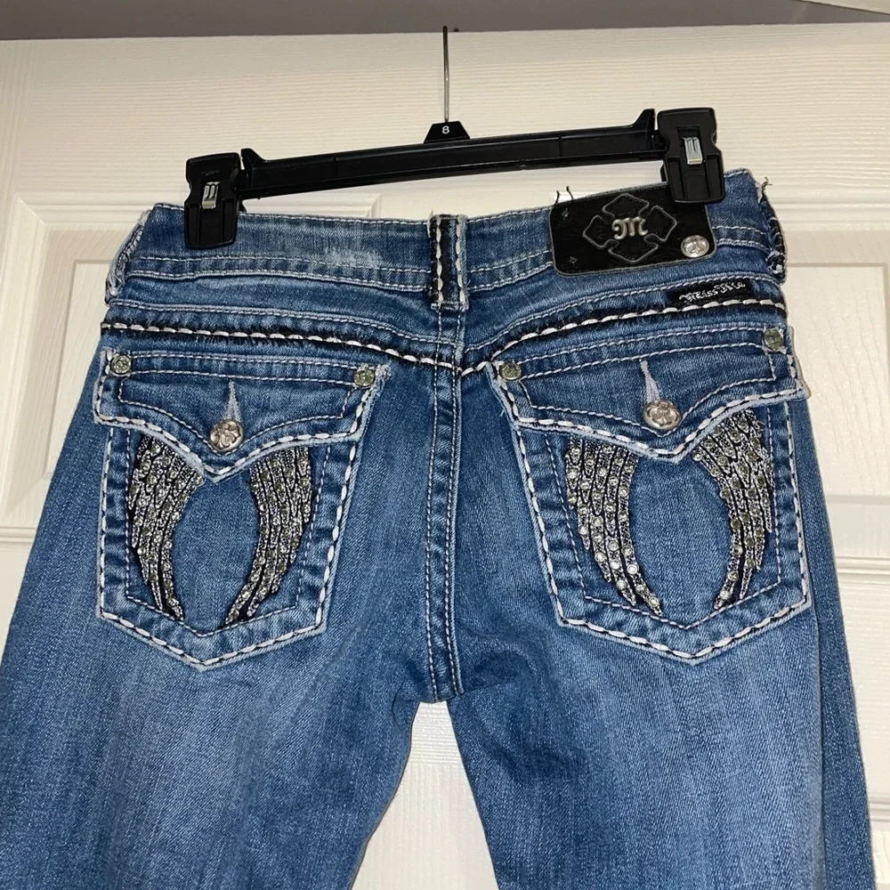 Buckle “Miss Me” Angel Wing Jeans - Picture 4 of 6